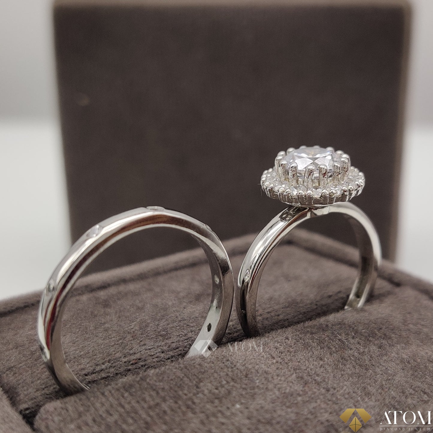 Antique Round Cut Colorless Moissanite Bridal Ring