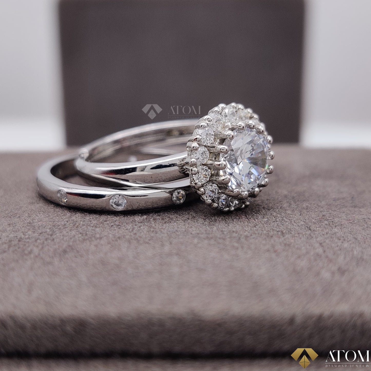 Antique Round Cut Colorless Moissanite Bridal Ring